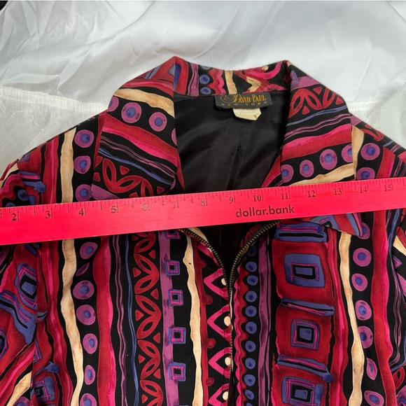 Jacket.. - Picture 3 of 10